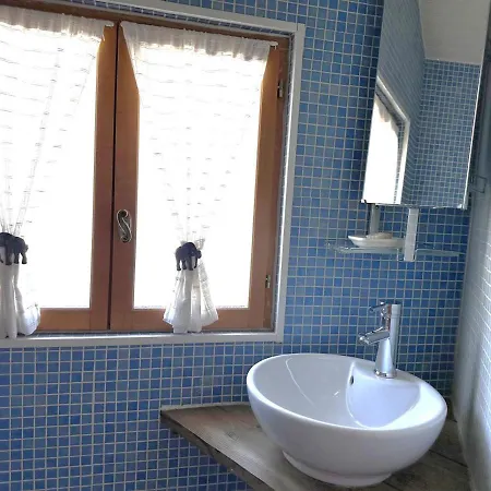 Calme Avec Poele A Bois, Terrasse Et Animaux Admis - Fr-1-489-470 Holiday home *
