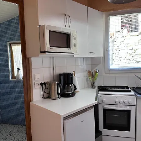 Calme Avec Poele A Bois, Terrasse Et Animaux Admis - Fr-1-489-470 Holiday home
