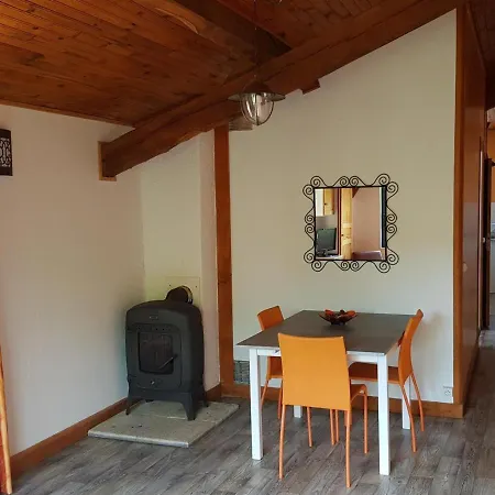 Le Tilleul Avec Cheminée, Terrasse Et Animaux Admis - Fr-1-489-470 * Laprugne