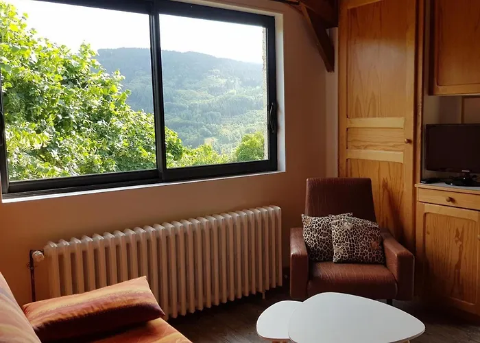 Дом отдыха Calme En Montagne Bourbonnaise, Animaux Admis - Fr-1-489-470 Laprugne